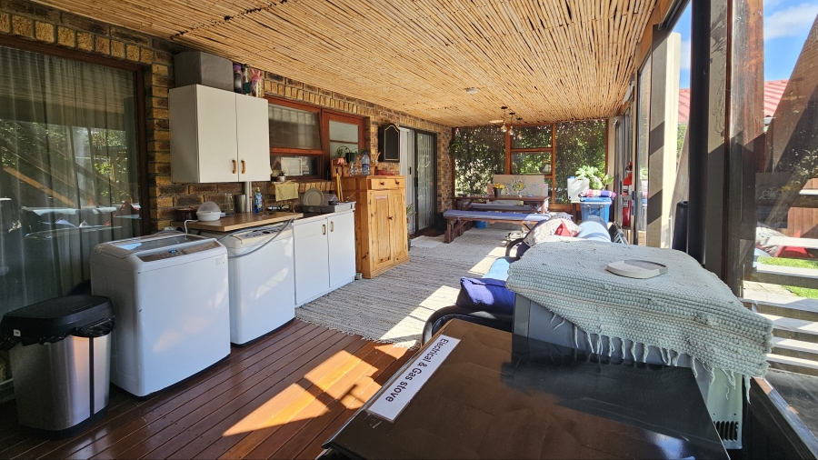 5 Bedroom Property for Sale in Voelklip Western Cape